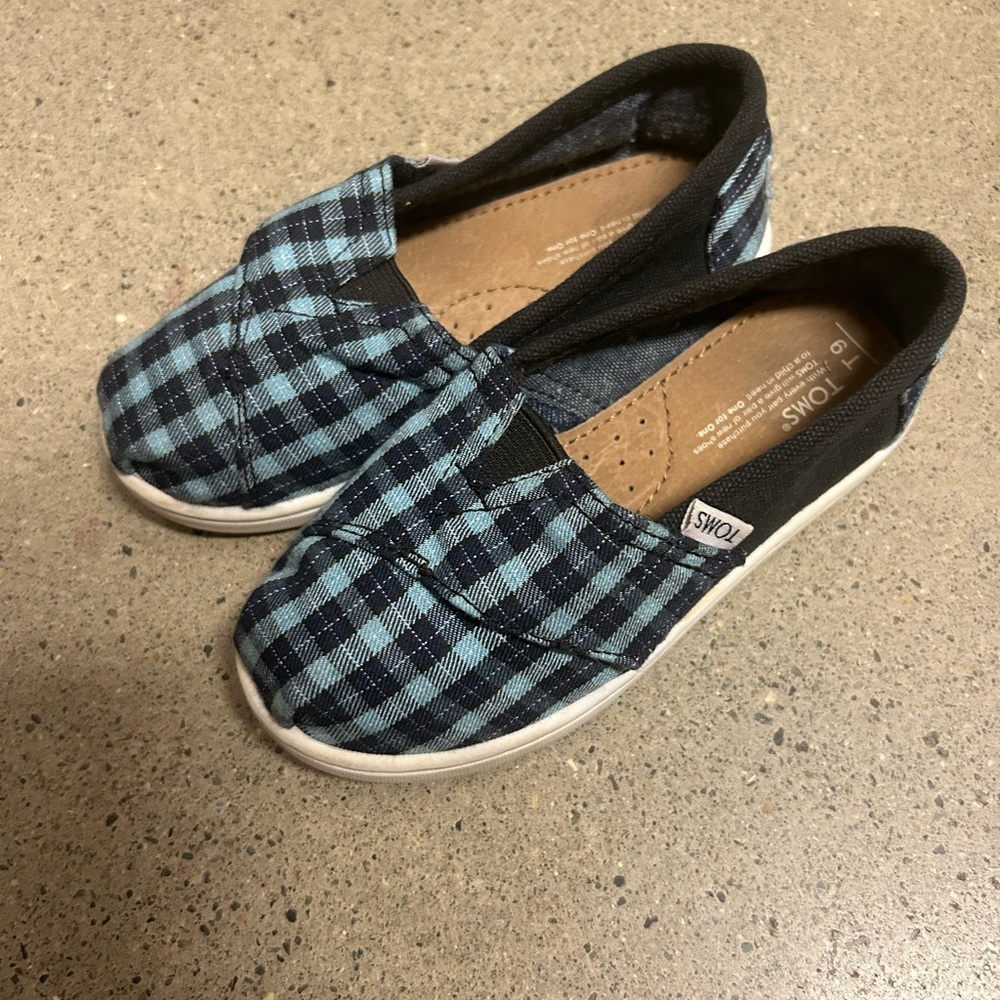 Toms toddler shoes